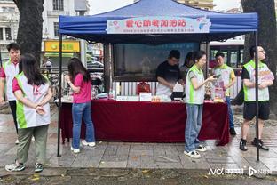 马特-巴恩斯：哈登在快船不需要每晚都做自己 他不用有太大的压力